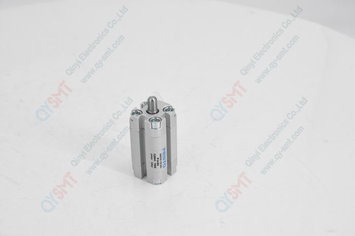 Conveyor adjustment cylinder