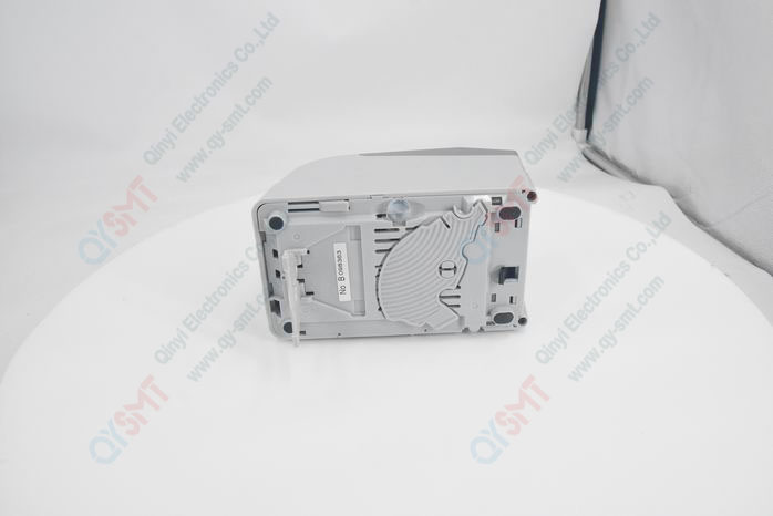 Automatic tape dispenser