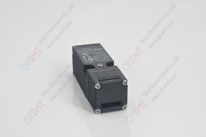 LIMIT  SWITCH  WITH  KEY    IDEC