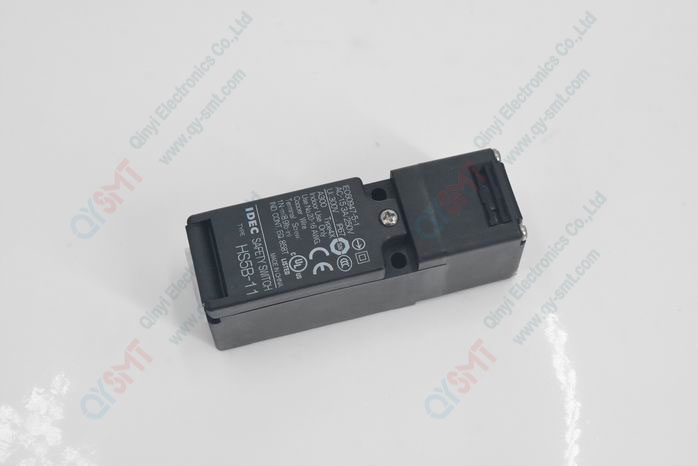 LIMIT  SWITCH  WITH  KEY    IDEC