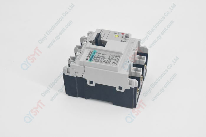 FUJI  Circut breaker 32A